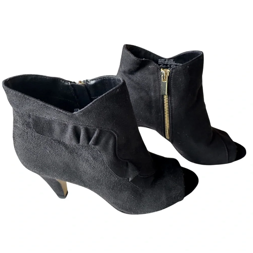 Bella Vita Black “Suede” Peep Toe Booties Side Zip Ruffle 8.5W Bella Vita NWOB